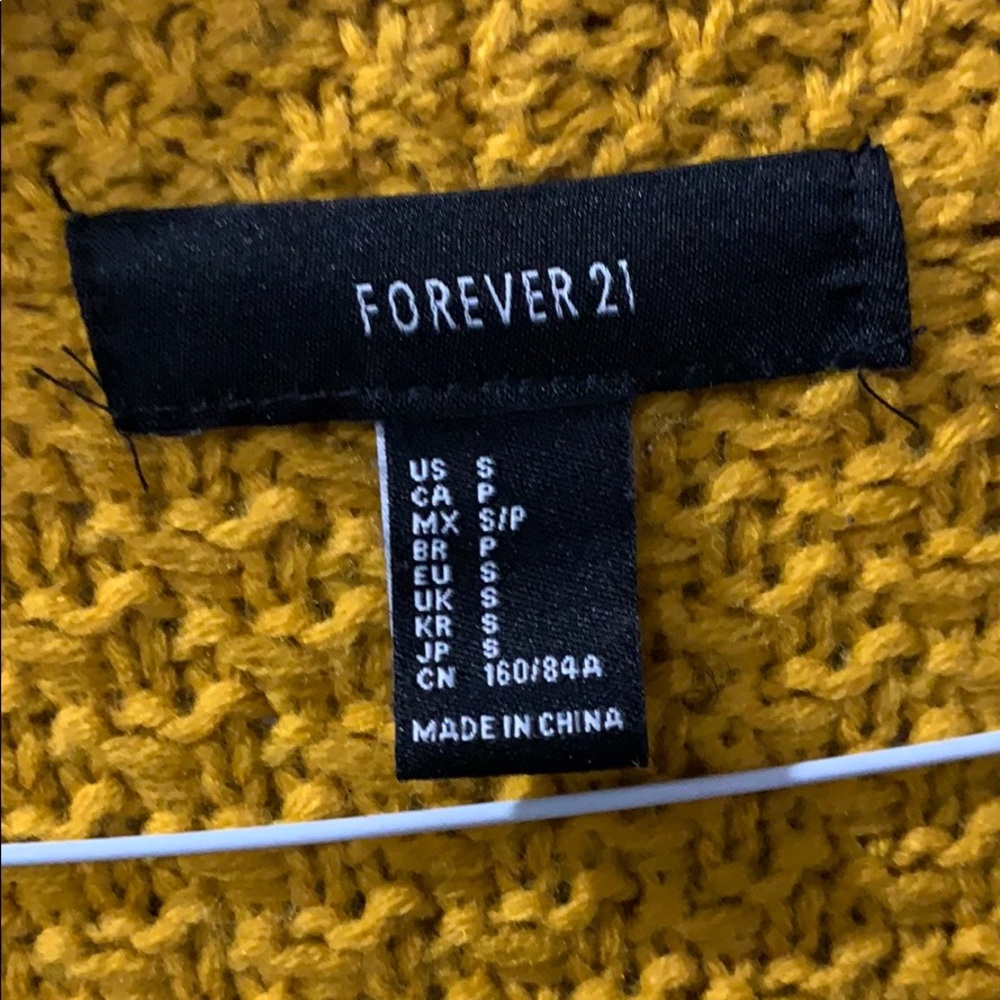 Cardigan - Picture 2 of 3